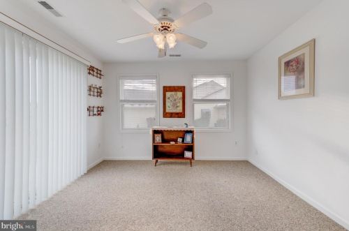 311 Wagon Wheel Cir, Columbus NJ exterior