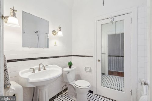 4742 Larchwood Ave, Philadelphia PA 19143-1957 exterior