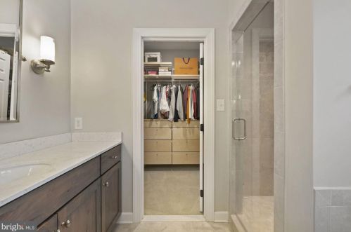 13 Hoffman Dr, Middletown MD 21769-7882 exterior