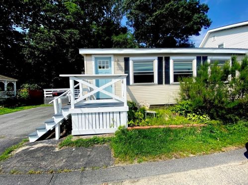 390 Bridle Path, Worcester MA  01604-1353 exterior