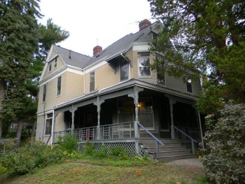 80 Toxteth St, Brookline, MA 02446-6910