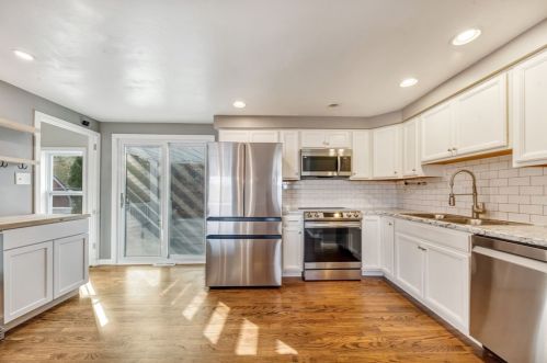 236 Larue Dr, Moon Twp PA  15108-1154 exterior