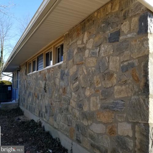 197 Acorn Dr, Warminster PA 18974-3705 exterior