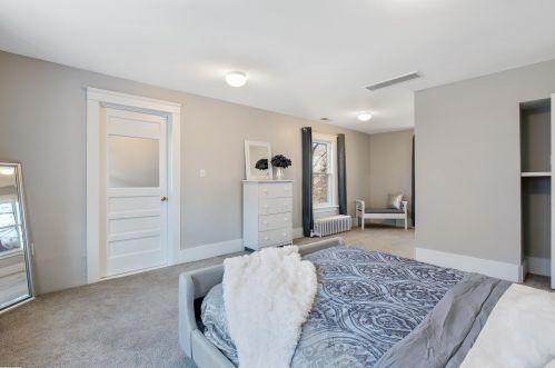 604 University Dr, Rochester MI 48307-1850 exterior