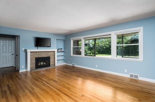 219 Daphne Rd, Milwaukee WI 53209-3346 exterior