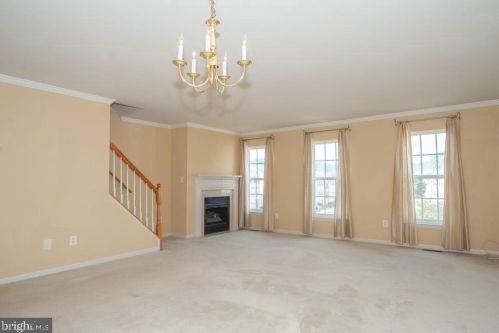 6115 Les Dorson Ln, Alexandria VA  22315-3224 exterior