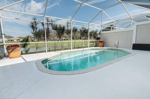 2037 Crestview Way, Naples FL 34119-3306 exterior