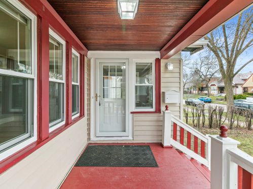 4521 38th St, Milwaukee, WI 53209-5913