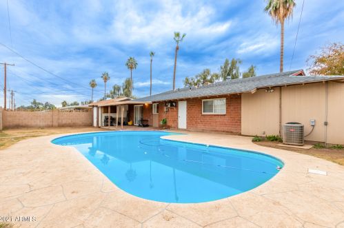 3820 Bethany Home Rd, Phoenix AZ 85015-2507 exterior