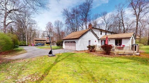 30 Marjorie Ln, Vernon CT 06066-4008 exterior