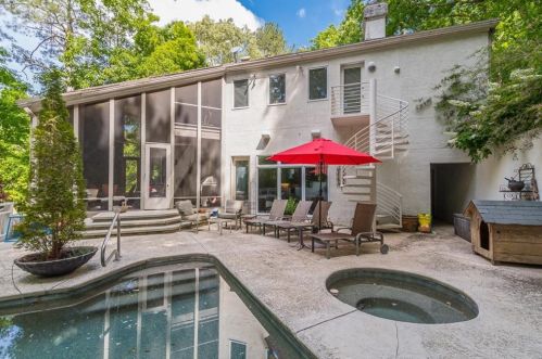 55 Finch Frst Trl, Atlanta GA 30327-4576 exterior