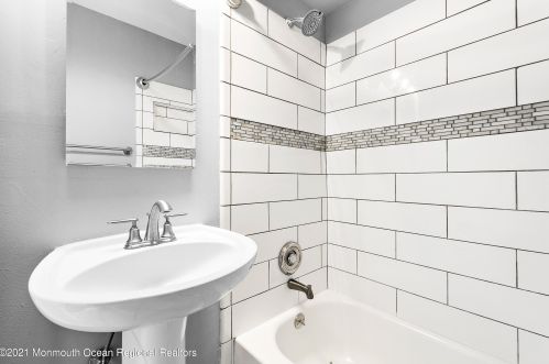 2278 Burroughs Ave, Northfield NJ 08225-1063 exterior