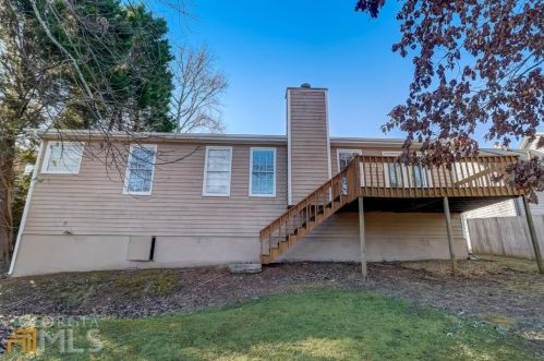 808 Stonemill Mnr, Lithonia GA 30058-8230 exterior