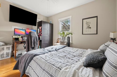 464 Artesian Ave, Chicago IL 60629-1210 exterior