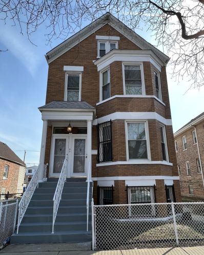 4447 Troy St, Chicago IL 60655-2317 exterior