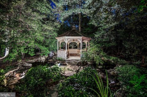 9821 Avenel Farm Dr, Rockville MD  20854-5414 exterior