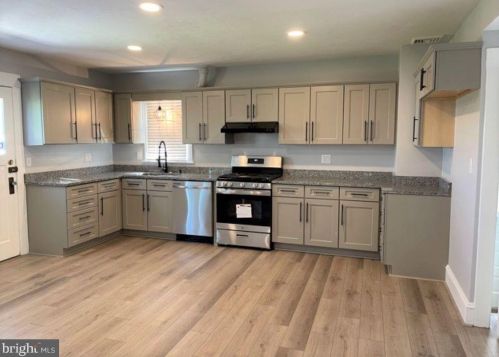 109 Elm Ave, Hanover PA 17331-1906 exterior