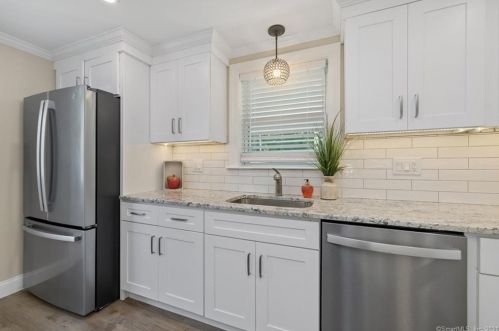 112 East St, New Britain CT  06051-3645 exterior