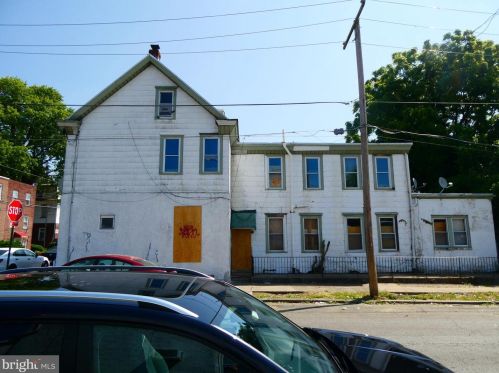 6801 Ditman St, Philadelphia PA 19135-2229 exterior