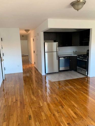 3939 Secor Ave, Bronx NY 10466-2412 exterior