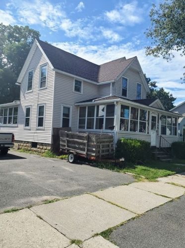 62 Eddy St, Springfield, MA 01104-2631