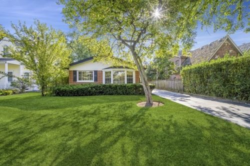 1621 Sunset Ridge Rd, Glenview, IL 60025-2207