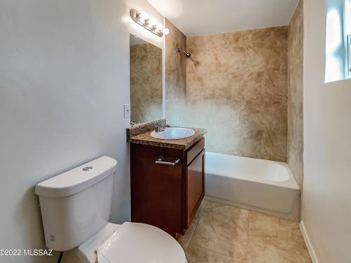 820 32nd St, Tucson AZ  85713-3615 exterior