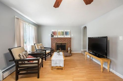 268 Morin St, Woonsocket RI  02895-2333 exterior