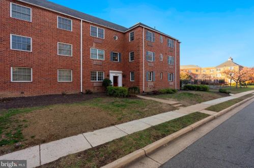 1620 Abingdon Dr, Alexandria VA  22314-1013 exterior