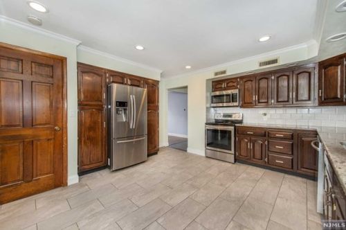 772 Morton St, East Rutherford NJ 07073-1609 exterior