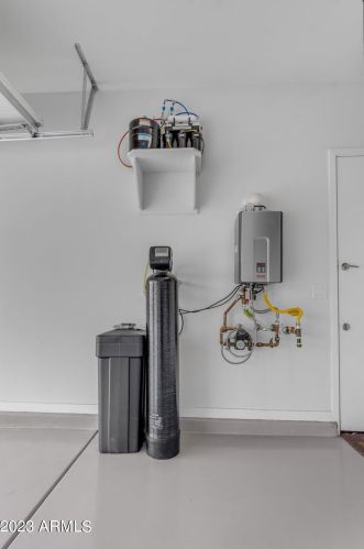 8513 22 Dr, Phoenix AZ 85041-7712 exterior