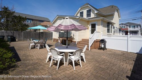 100 Vance Ave, Lavallette NJ 08735-2239 exterior