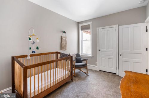 1233 Jackson St, Philadelphia PA 19148-2929 exterior