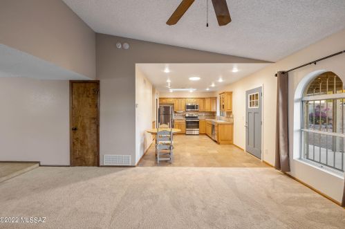 1458 Olympic Club Dr, Tucson AZ  85710-7250 exterior