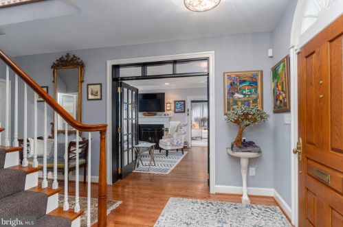 1906 Belle Haven Rd, Alexandria VA  22307-1111 exterior