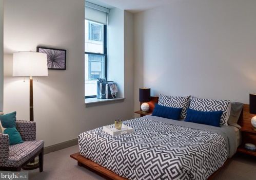 1340 Chestnut St, Philadelphia PA  19107-3521 exterior