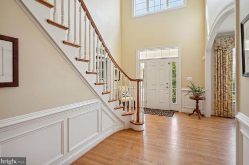 1577 Maddux Ln, Mc Lean VA  22101-3245 exterior