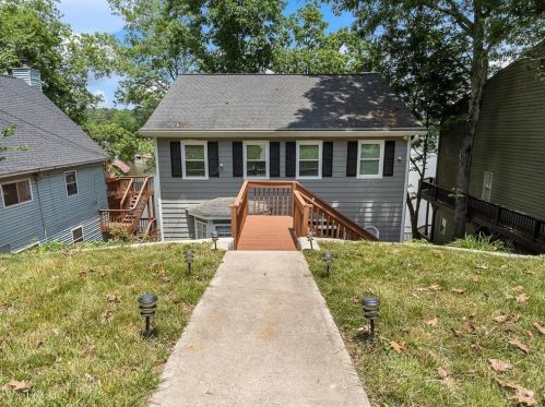 8474 Lake Dr, Lithonia GA  30039-6562 exterior