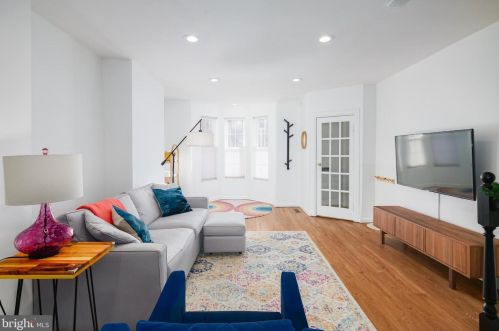 2454 Amber St, Philadelphia PA  19125-1619 exterior