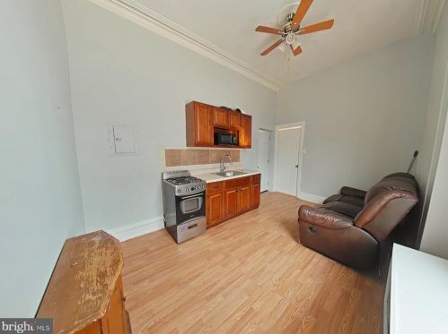 1422 Diamond St, Philadelphia PA 19122-1721 exterior