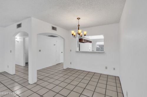 7860 Baker St, Tucson AZ  85710-2360 exterior