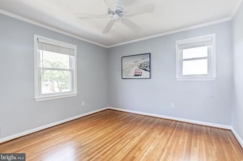 2998 Glenora Ln, Rockville MD 20850-3055 exterior