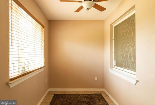 3424 Dix St, Washington, DC 20019-1425