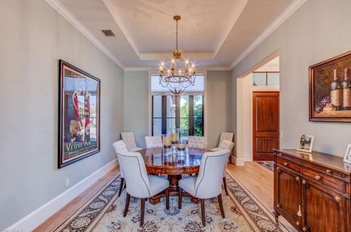 2252 Residence Cir, Naples FL 34105-3084 exterior