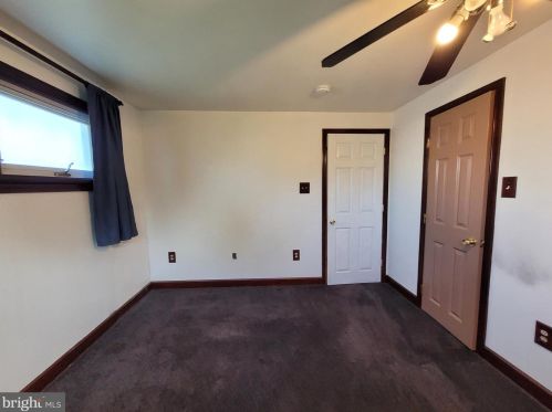 2148 Lee Ln, Chester PA 19014-2213 exterior