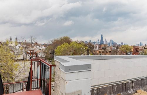 1634 Cermak Rd, Chicago IL 60623-2902 exterior