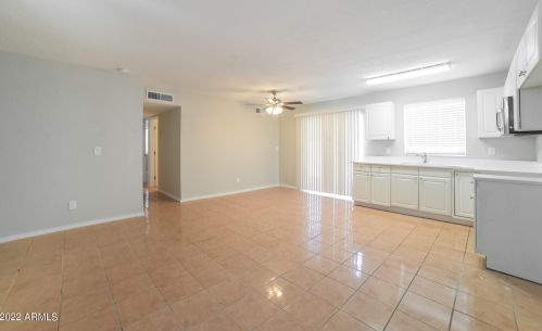 4220 74th Dr, Phoenix AZ  85033-3121 exterior