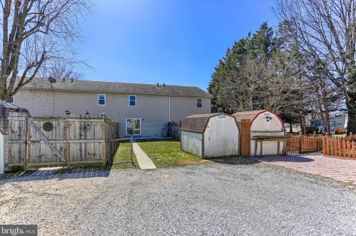 202 Georgetown Cir, Hanover PA 17331-2363 exterior