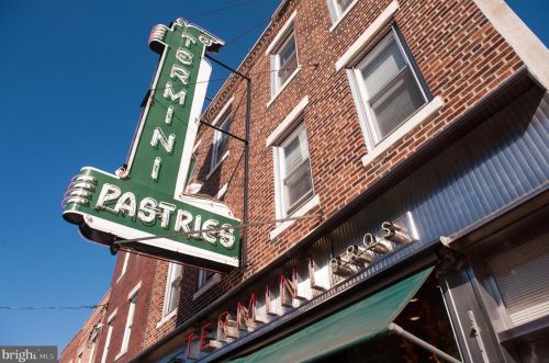 2017 Colorado St, Philadelphia PA 19145-2911 exterior