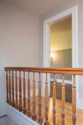 288 201st St, Bronx NY 10458-2204 exterior